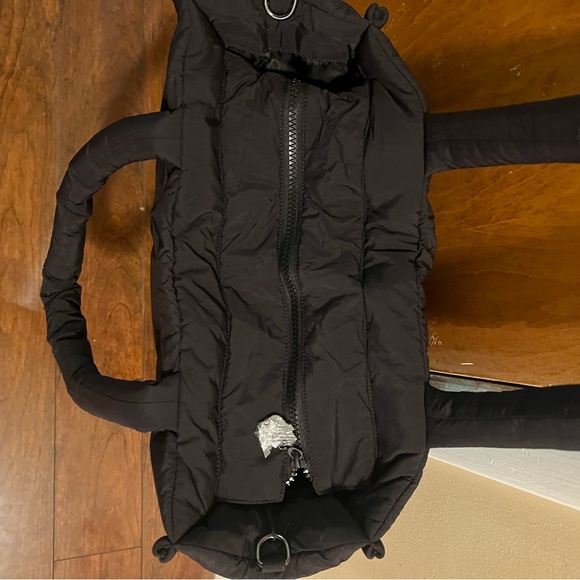 Black Quilted Thirty Years Drift Tote NWT - Picture 4 of 6